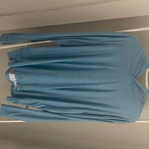 Johnnie O men’s long sleeve hooded sun protection top.  Size large